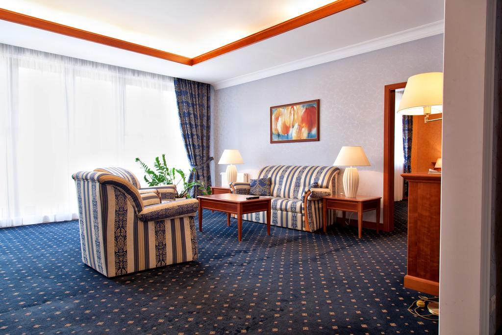 Hotel sv. Ludmila Skalica Exterior foto